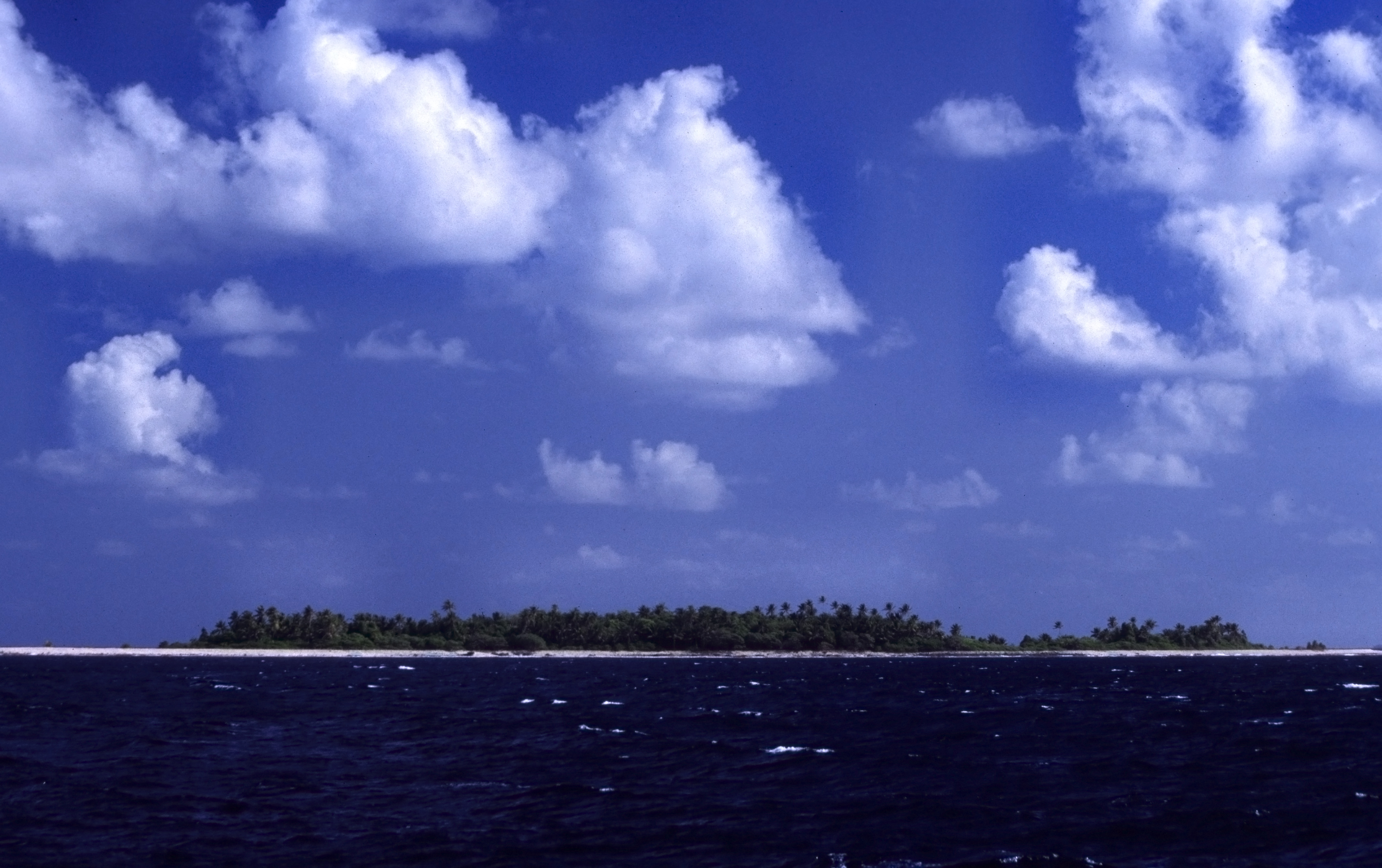 Tuvalu_-_Funafuti_-_Approach